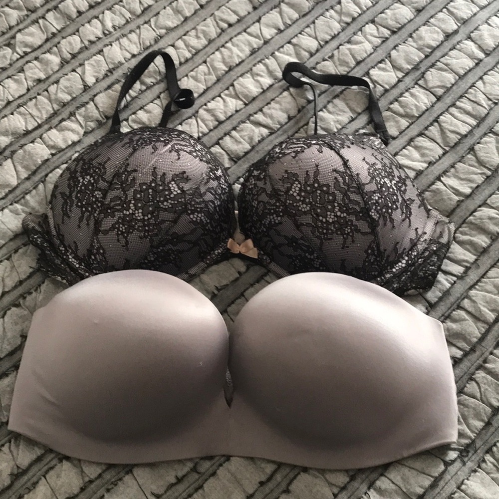 2 Victoria’s Secret bombshell bras